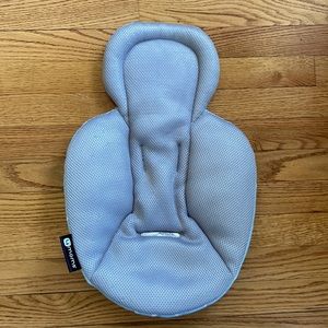 4Moms infant insert. Gray & teal with white polka dots